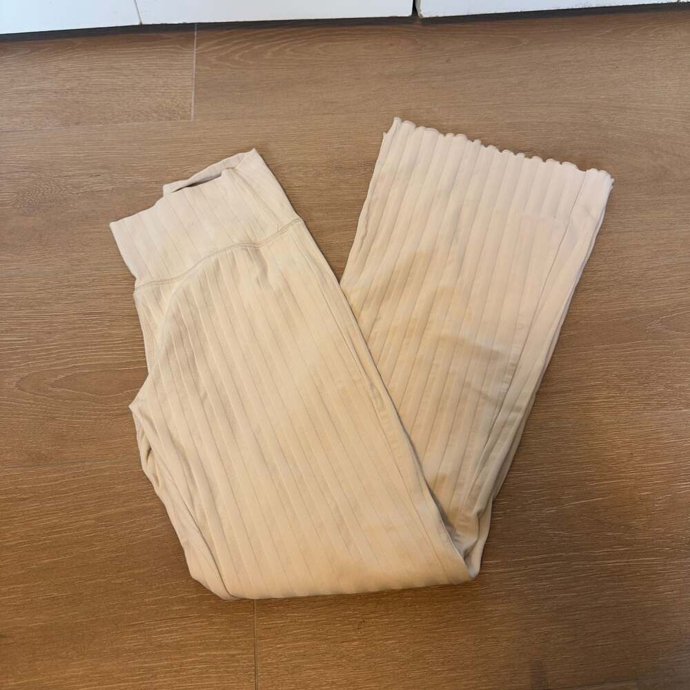 Offline by Aerie OG Groove Flare Leggings Size Medium